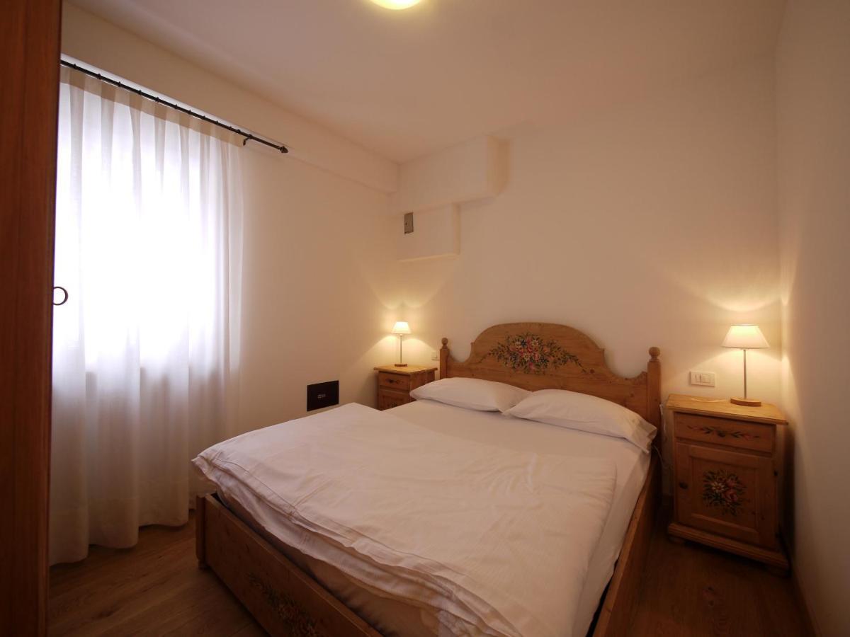 Service Apartment *
