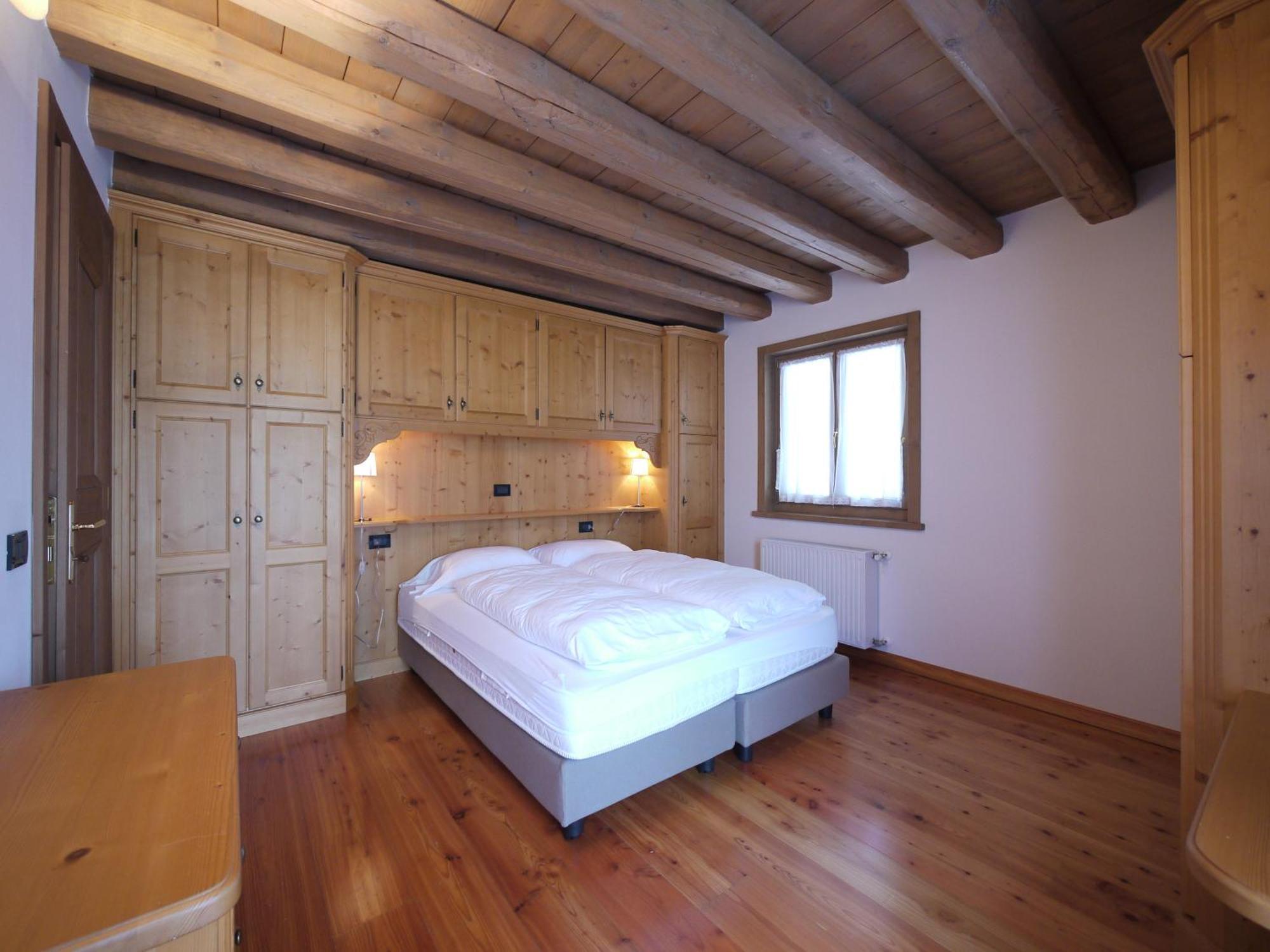 Service Apartment