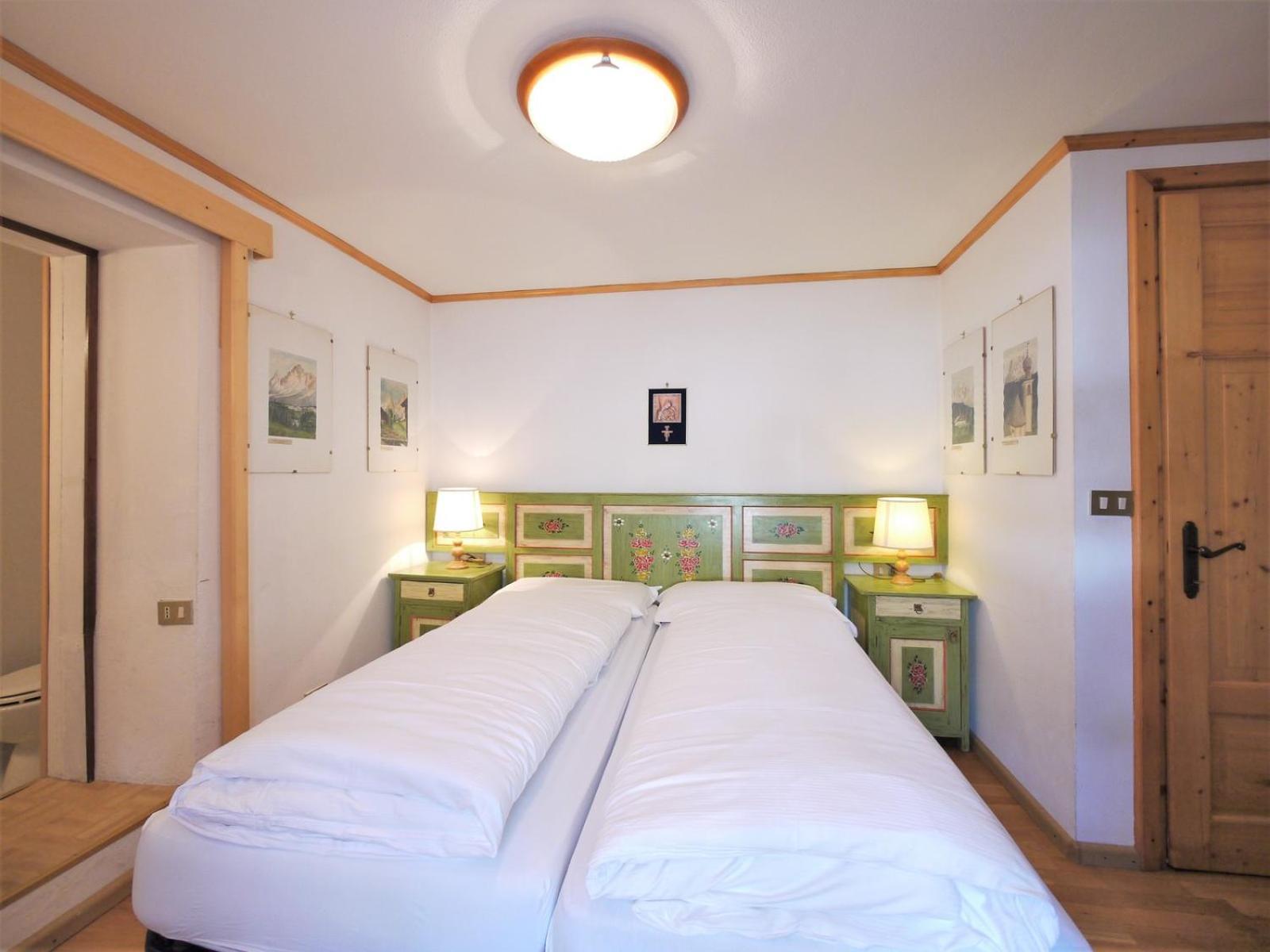 Service Apartment *