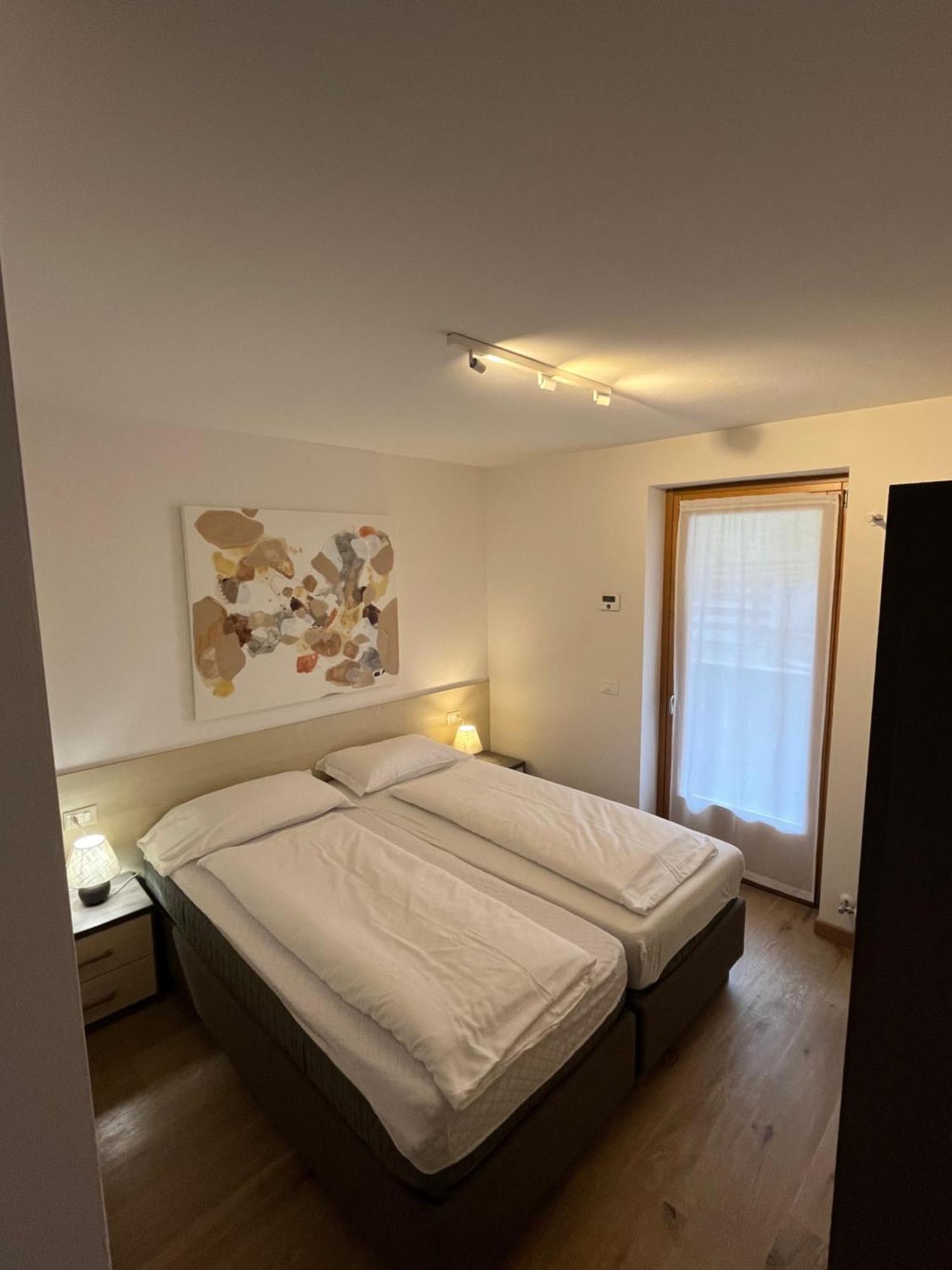 Service Apartment *